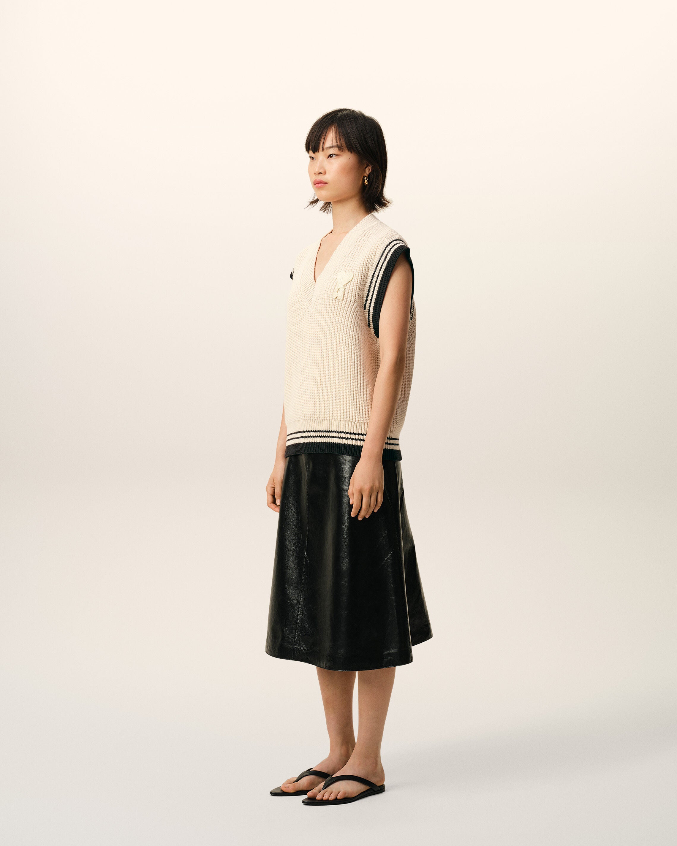 White Ribbed Wool Sleeveless Ami De Coeur Sweater - 12