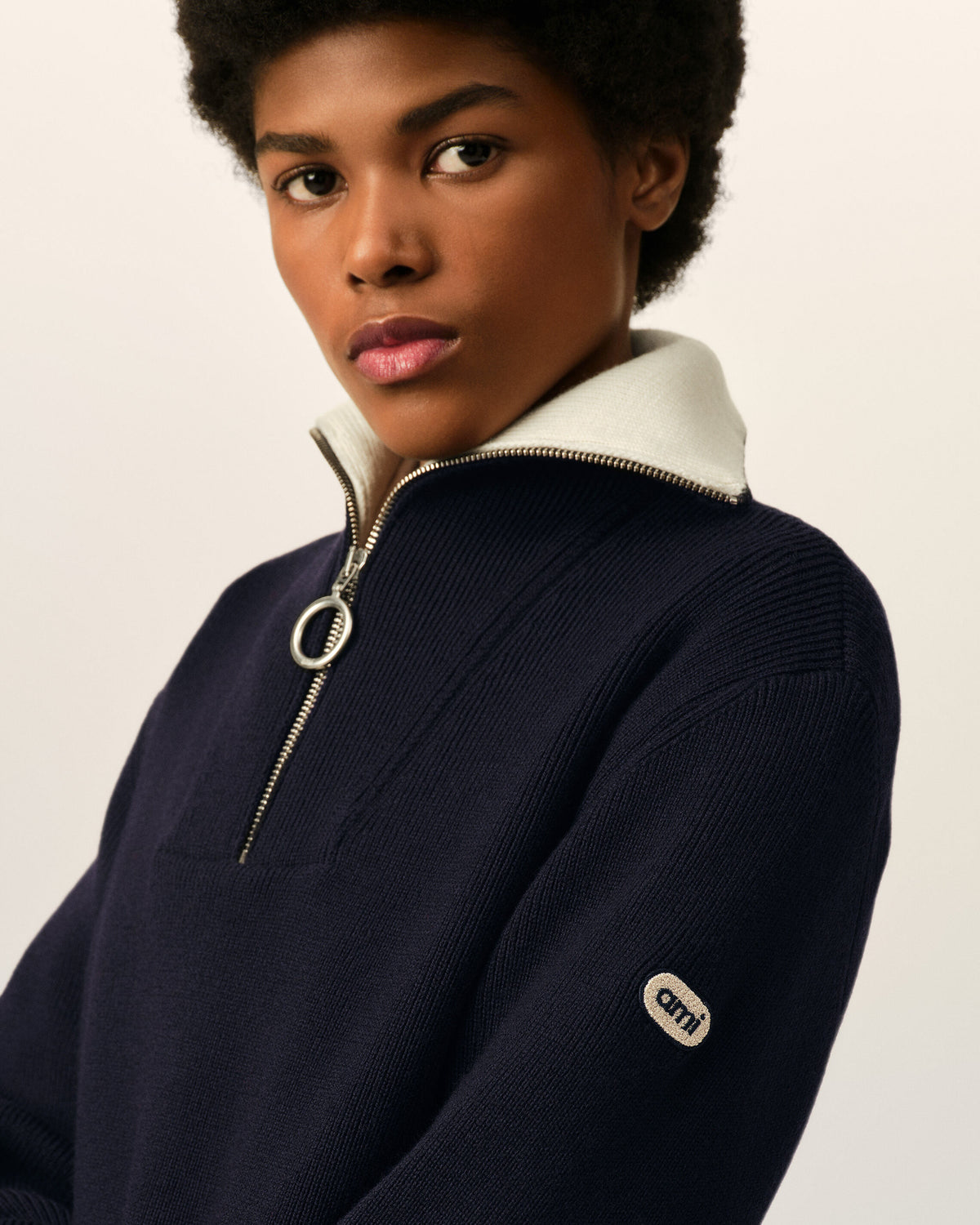Pullover aus blauer Wolle mit Reißverschlusskragen - 10