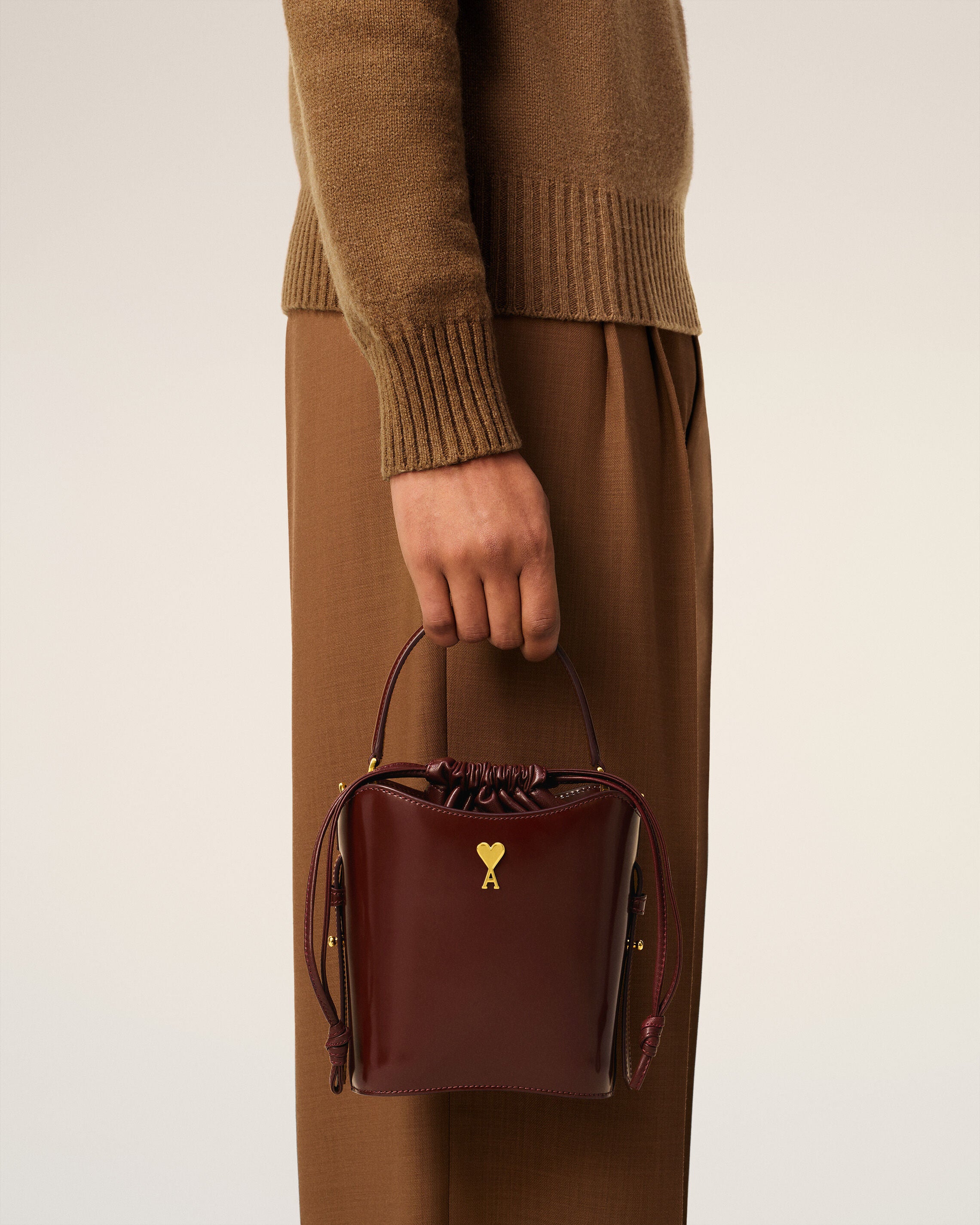 バーガンディ グレーズドレザー Paris Paris ミニ バケットバッグ