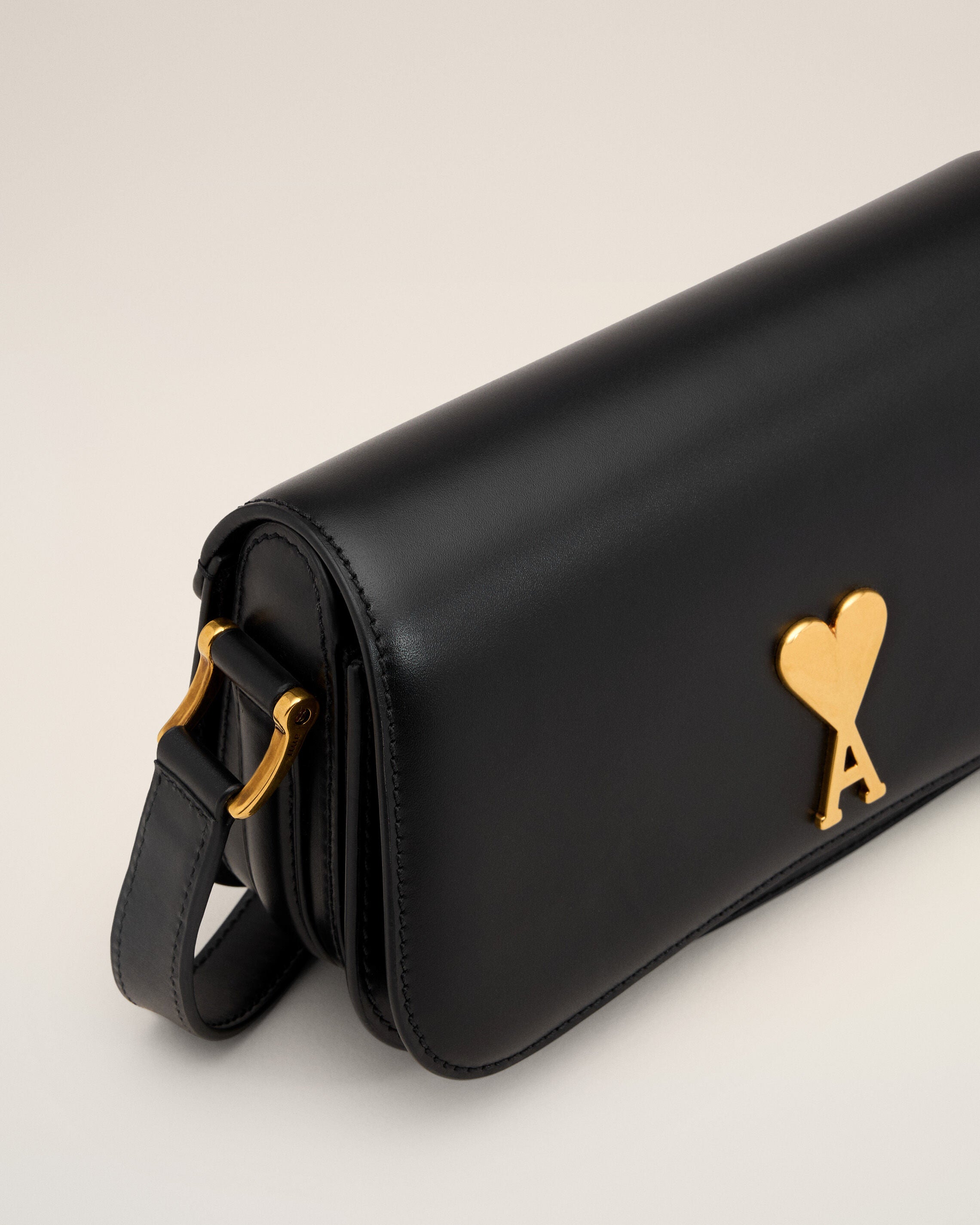 Black Leather Shoulder Bag Paris Paris | AMI PARIS