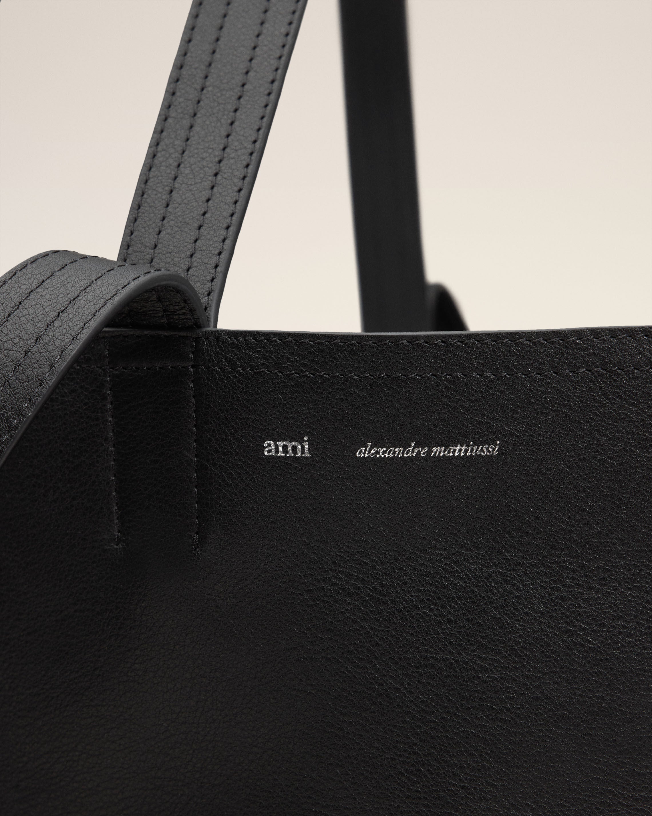 BLACK Midi Maxi Tote Bag | AMI PARIS