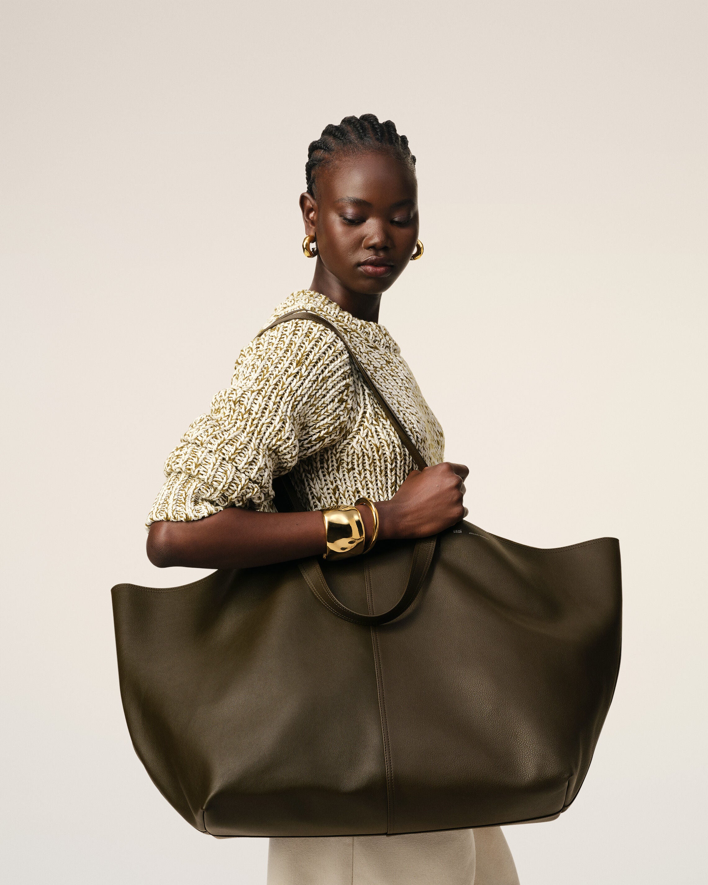 グリーン レザー ミディ マキシ トートバッグ 377 | AMI PARIS