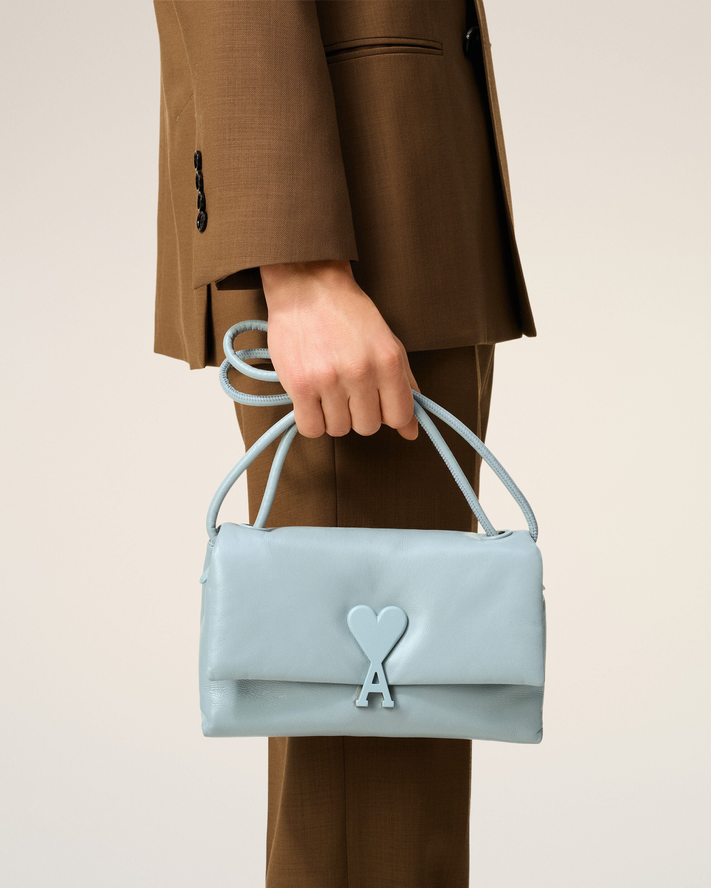 ブルー スムースレザー Voulez-Vous バッグ スカイ | AMI PARIS