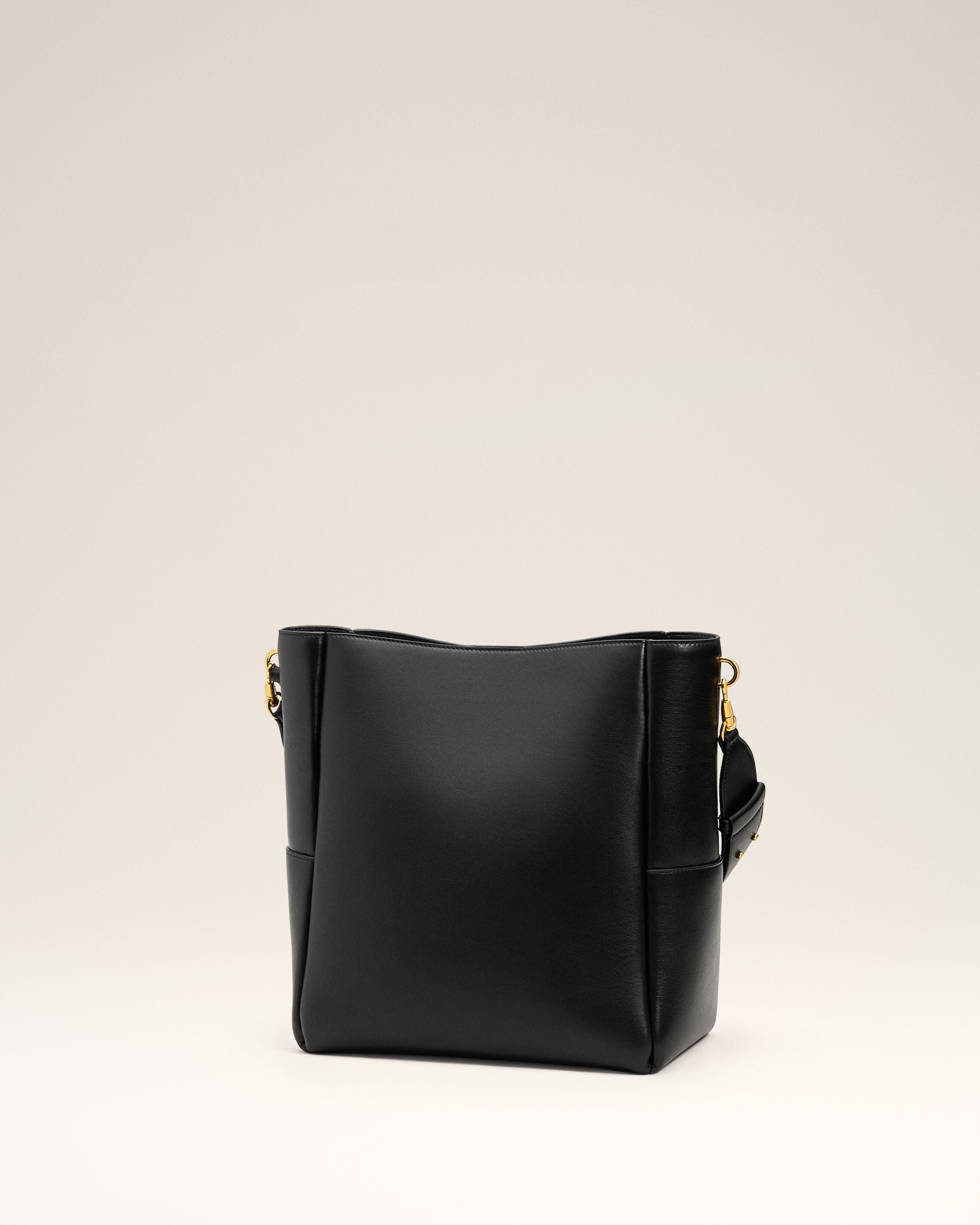 Black Smooth Leather Carrousel Bucket Bag - 11