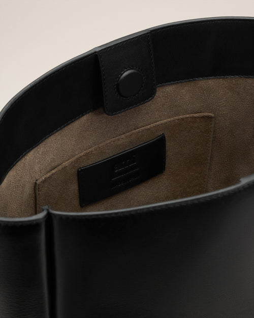 Black Smooth Leather Carrousel Bucket Bag - 7 - Ami Paris