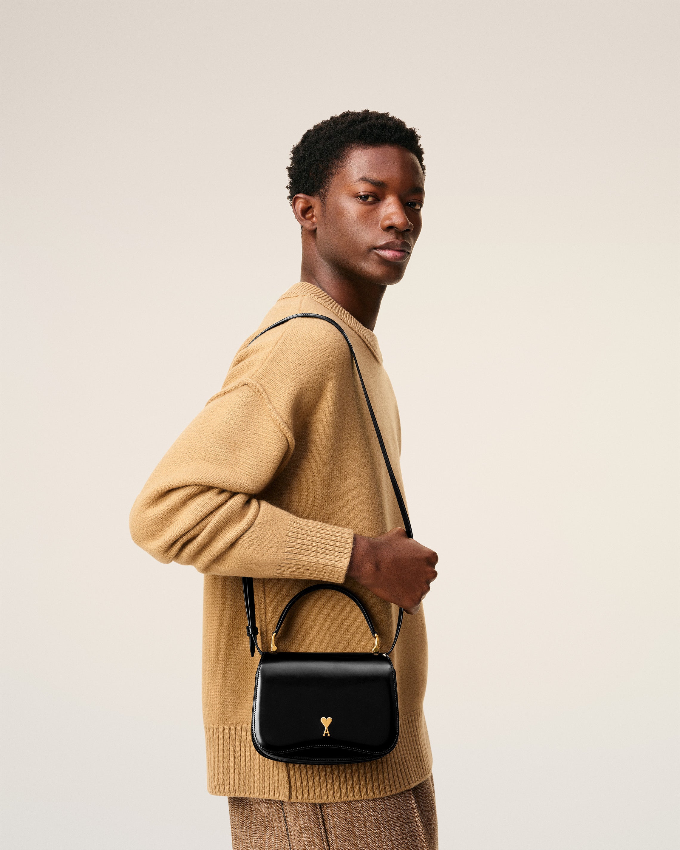 ブラック グレーズドレザー Paris Paris トップハンドルバッグ