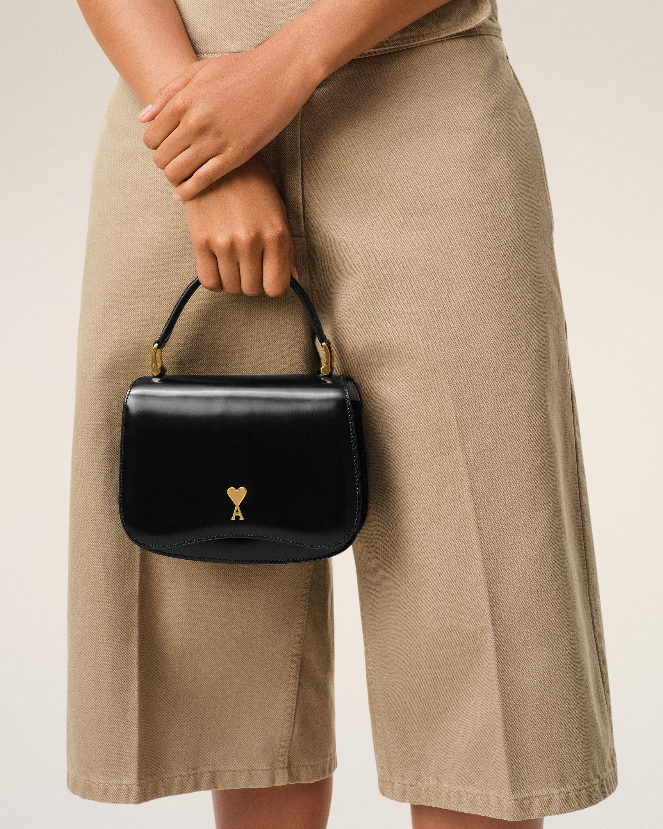 Black Cow Leather Top Handle Paris Paris Bag - 9