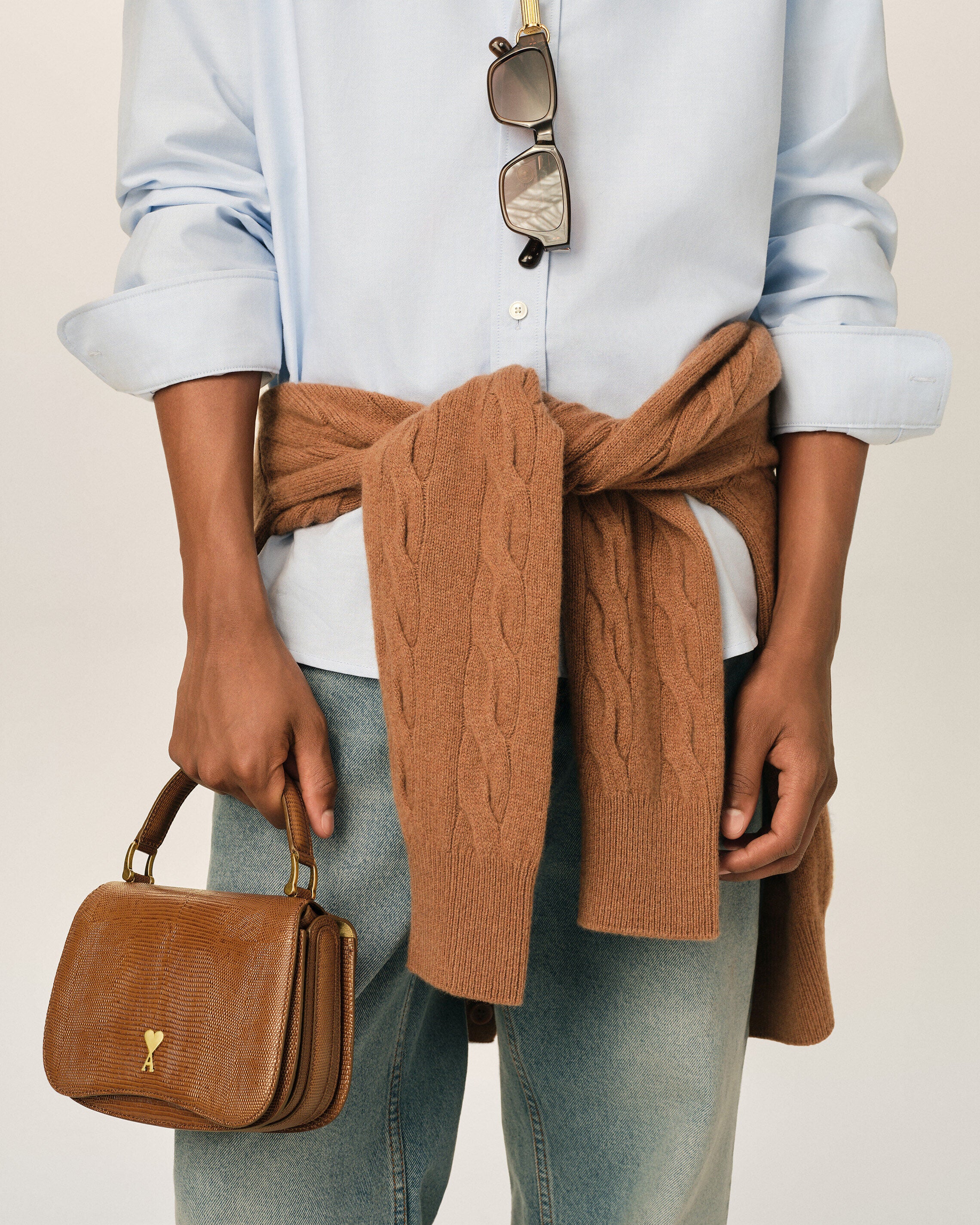 Bolso de mano Paris Paris de piel de vacuno marrón con grabado efecto lagarto - 7