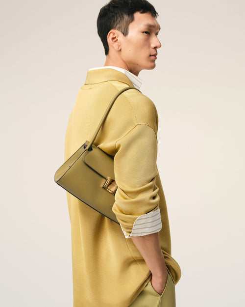 Bolso Mimi pequeño de piel de vaca verde - 1 - Ami Paris