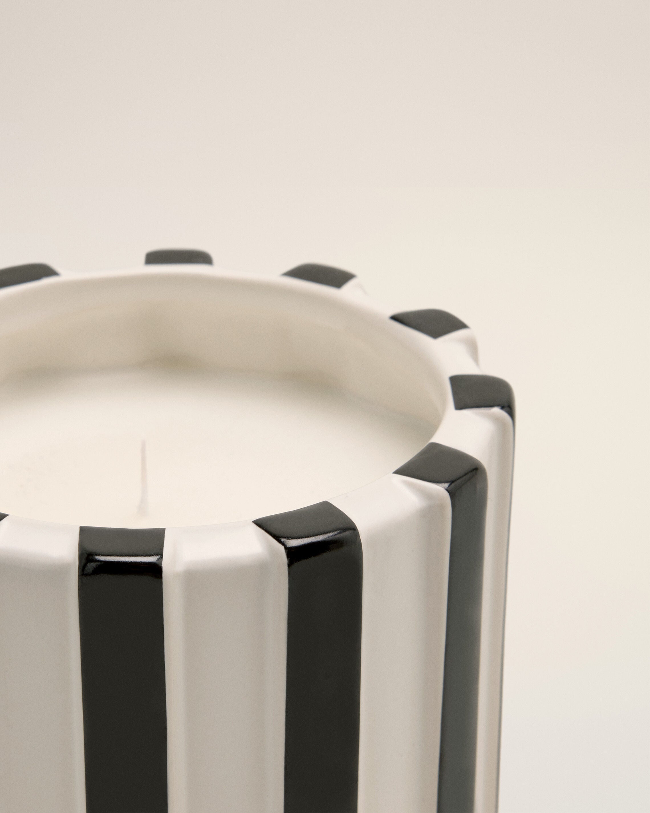 Ami Signature Stripes Candle - 4