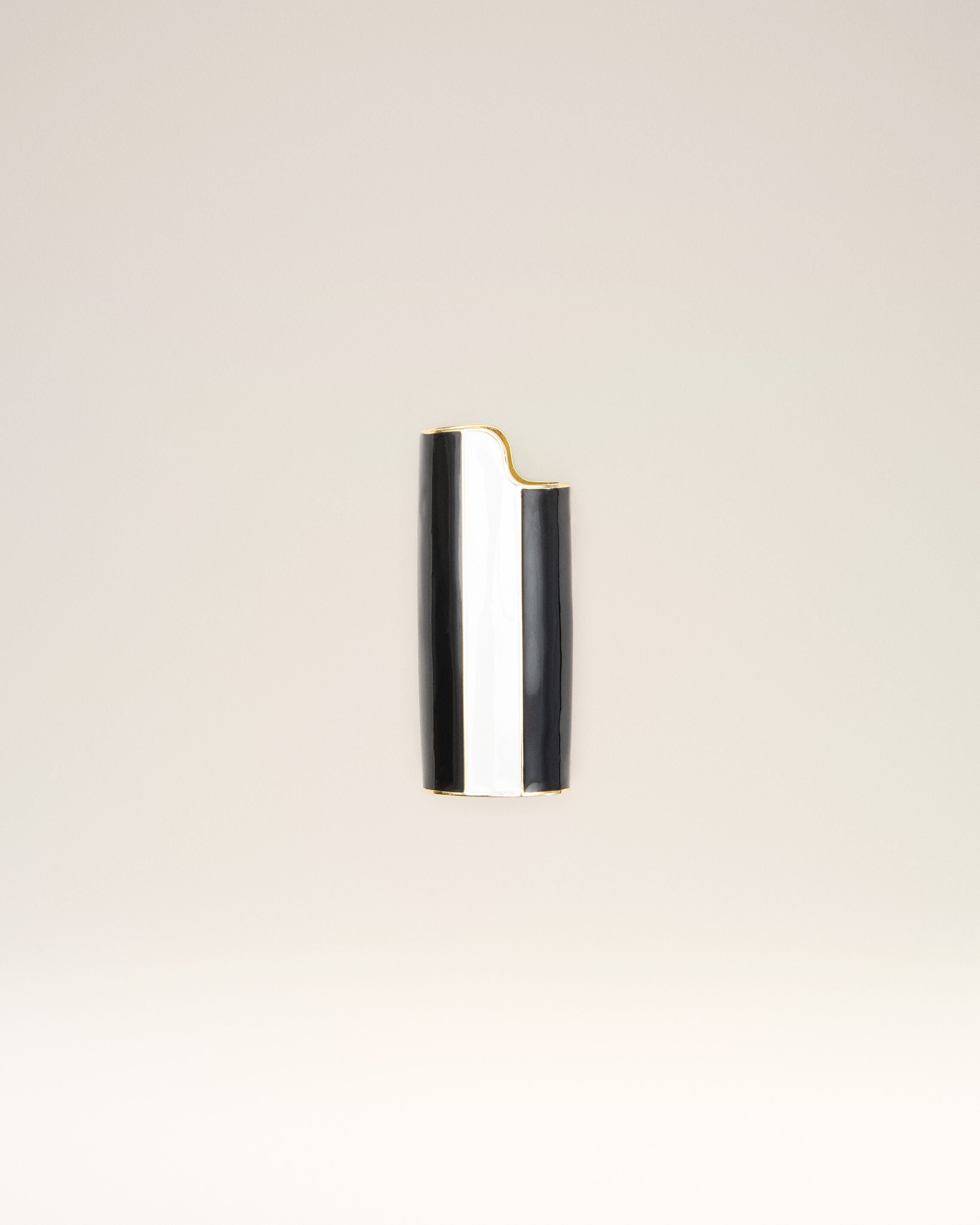 Gold Metal Ami De Coeur Briquet Holder - 3