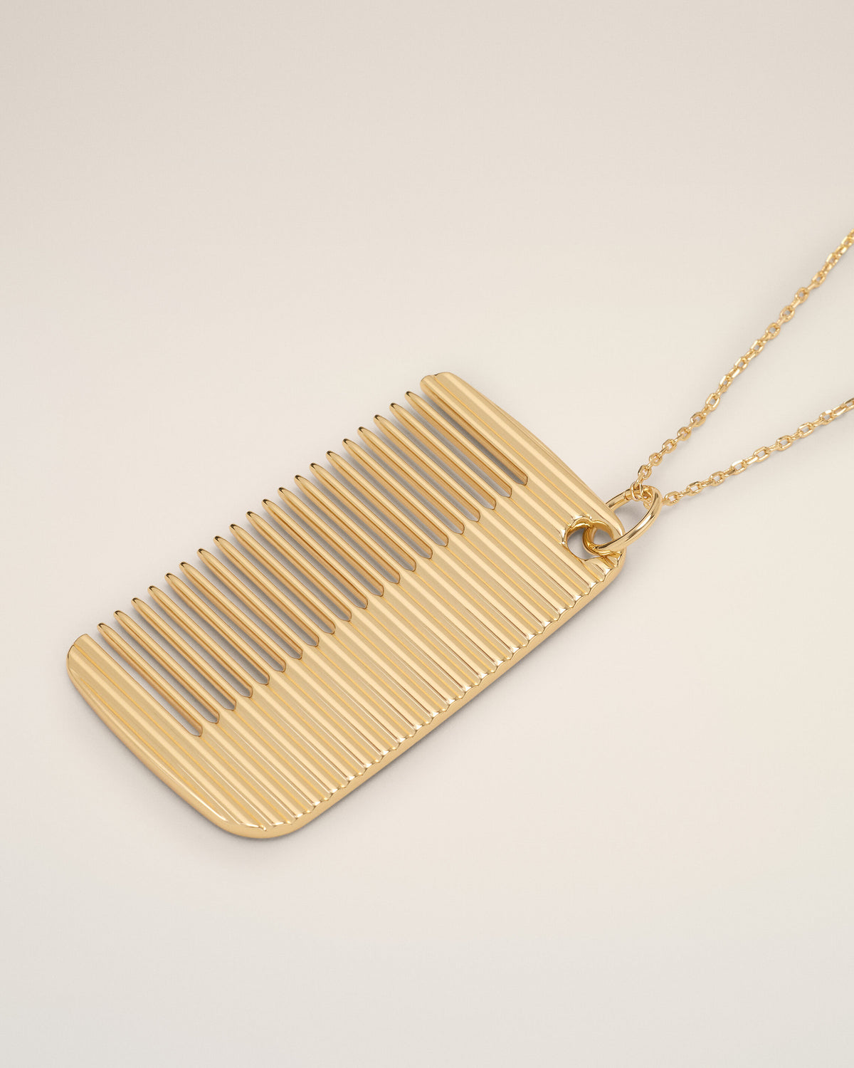 Collar con colgante de peine en latón dorado - 8