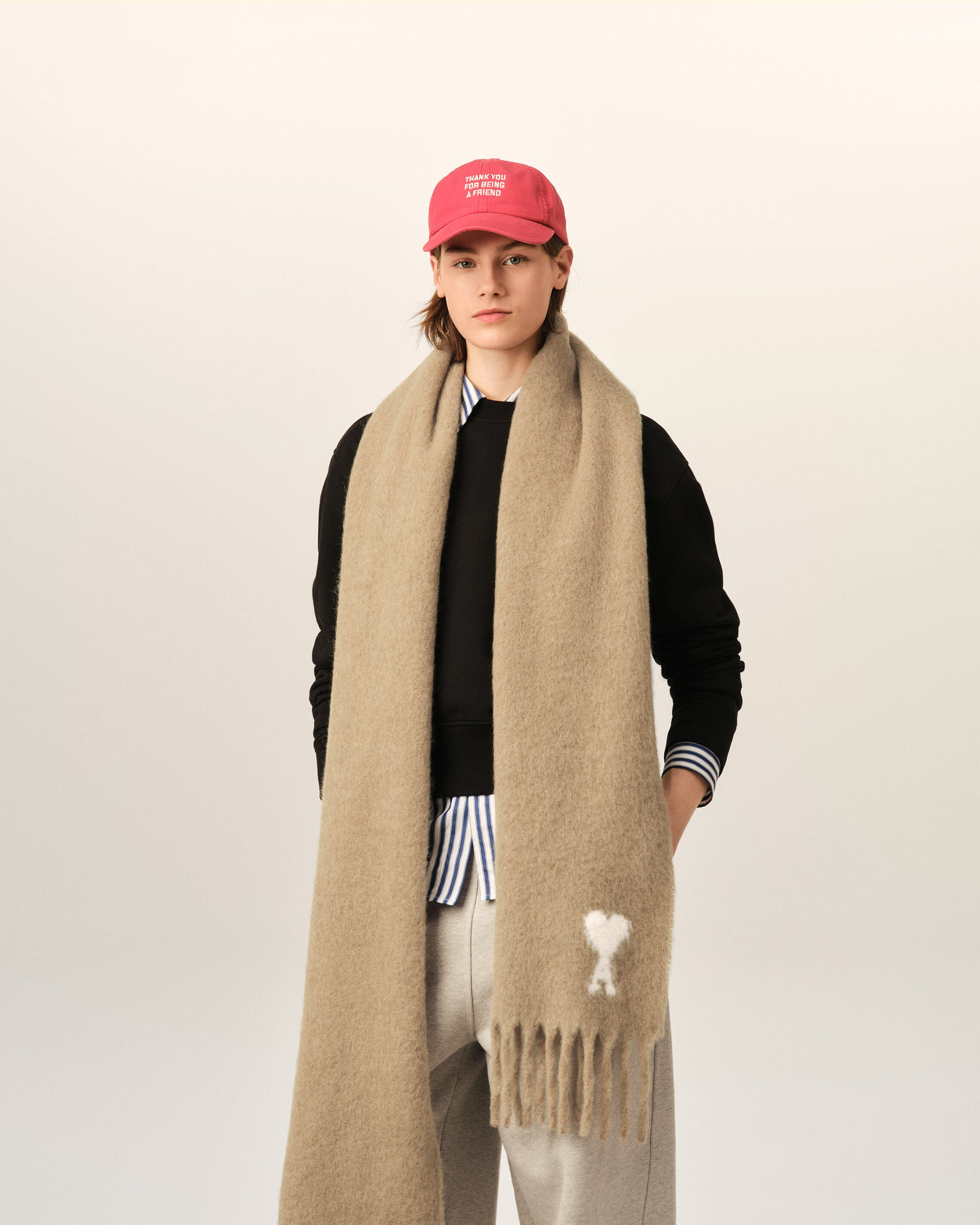Beige alpaca scarf with Ami de Coeur - 5