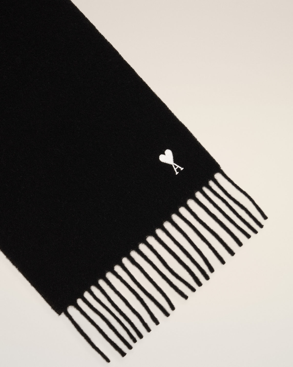 Black wool scarf with Ami de Coeur - 3