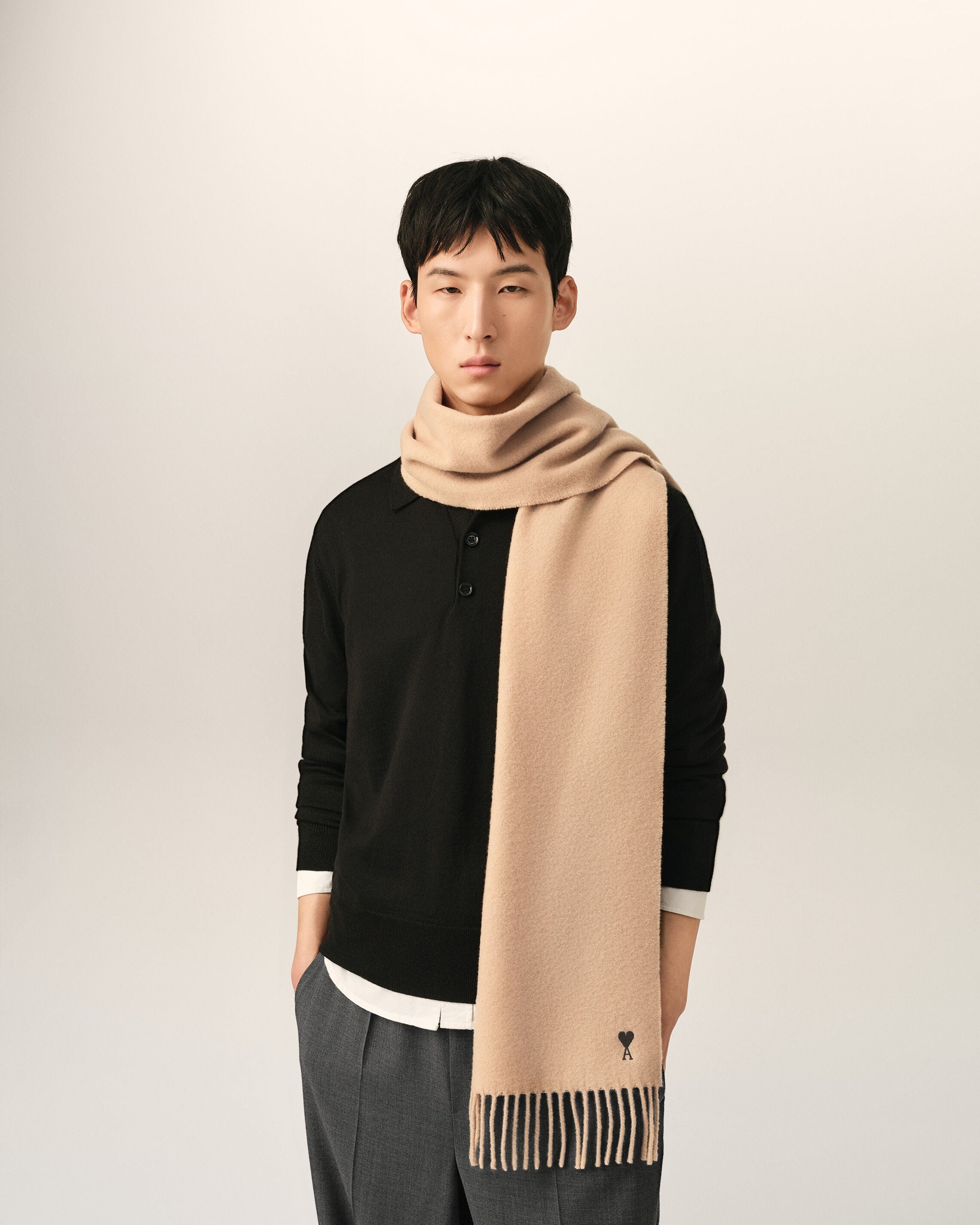 Beige wool scarf with Ami de Coeur - 2