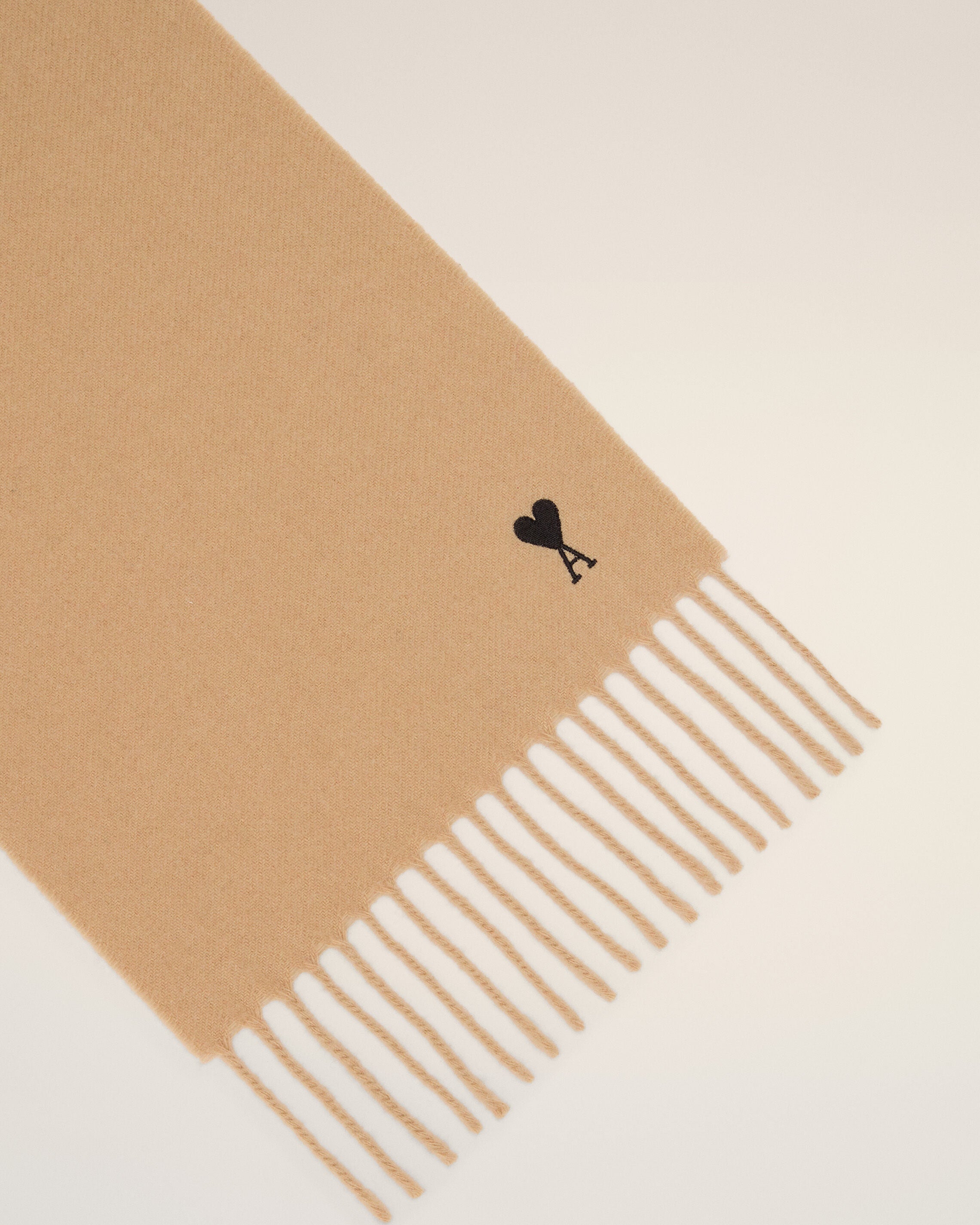 Beige wool scarf with Ami de Coeur - 3