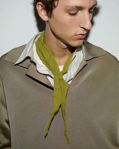 Foulard Vert Froissé - 5 - Ami Paris
