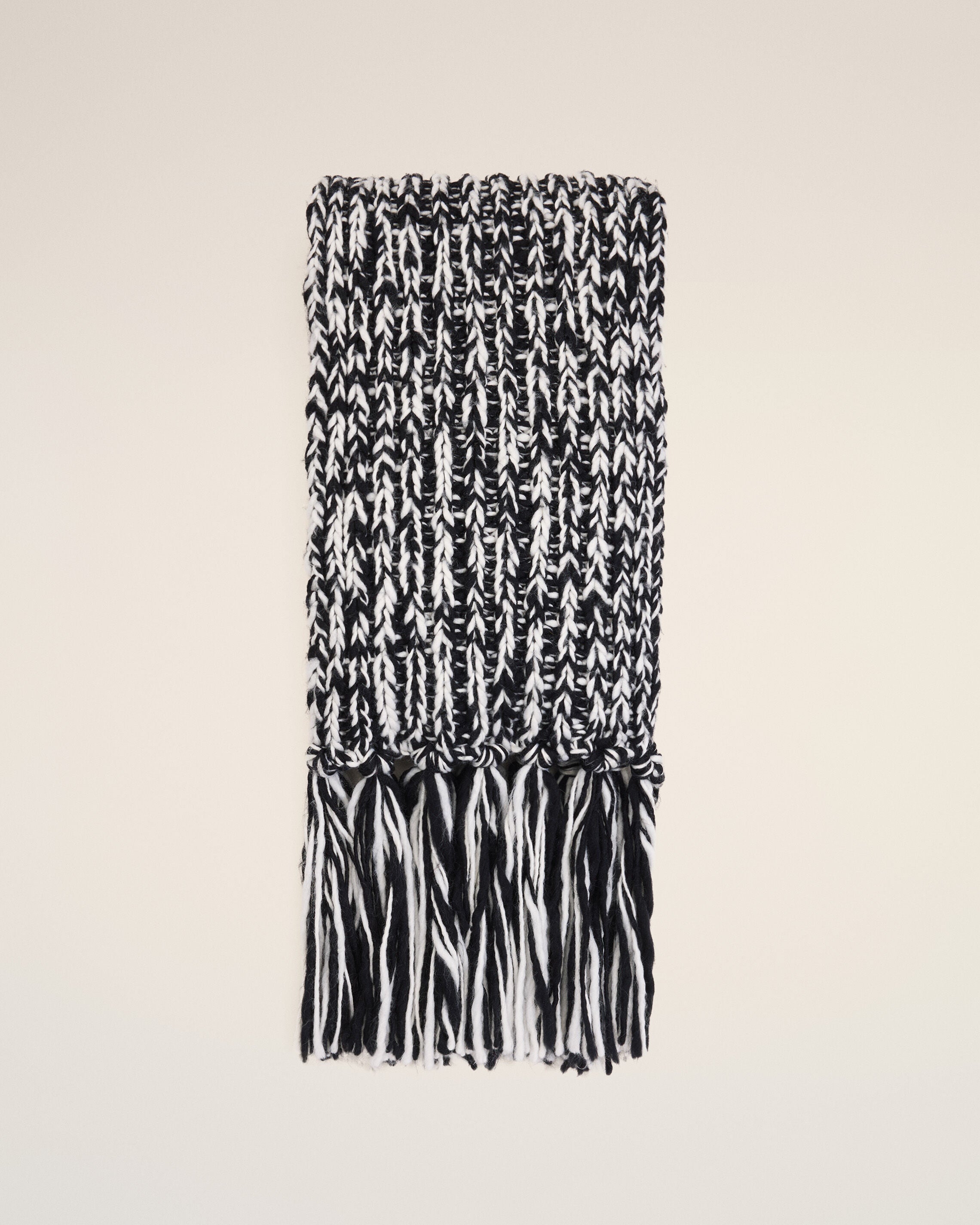 Bicolor black and white wool knit scarf - 1