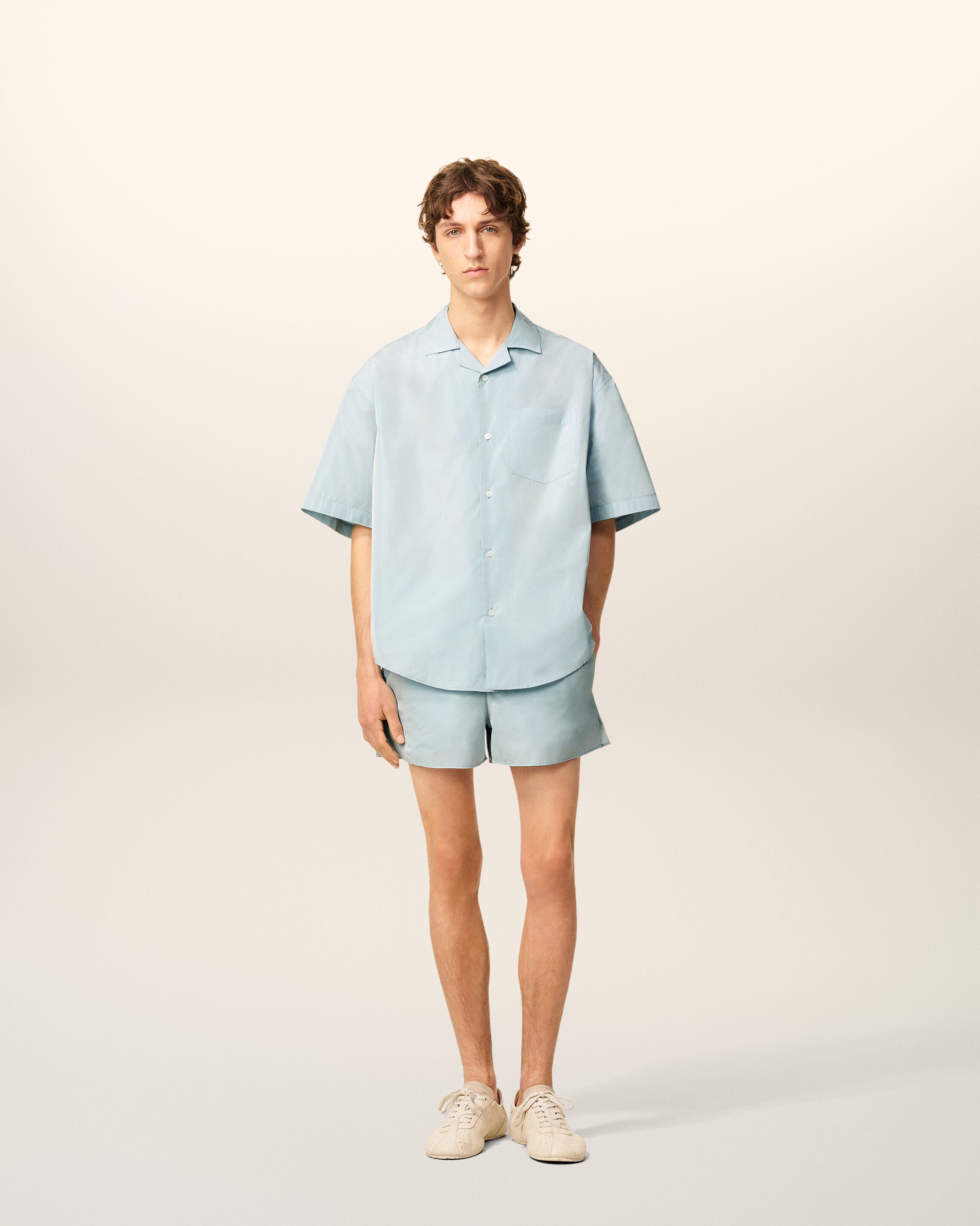 4506-SKY Blue Taffetas Short Sleeved Boxy Shirt | AMI PARIS