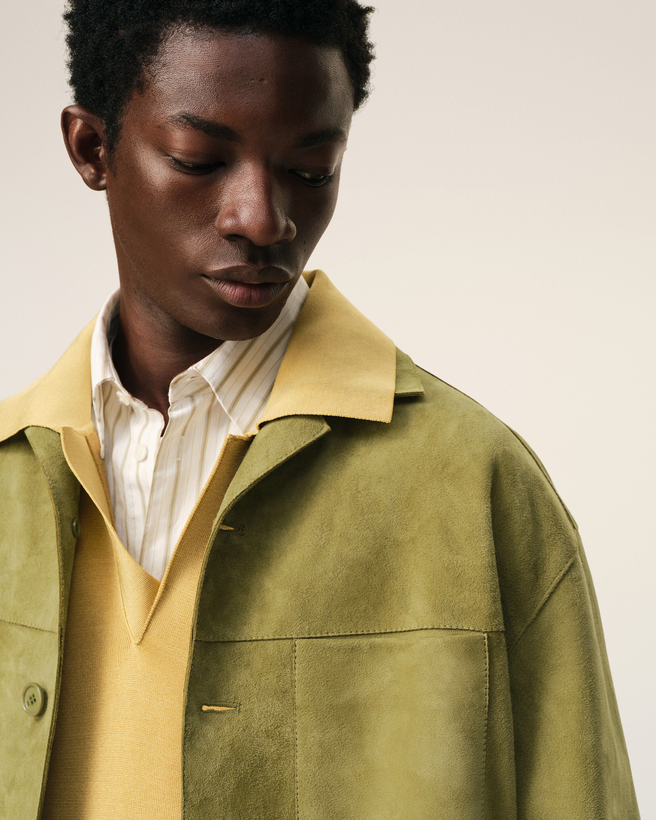 Sobrecamisa con botones de piel de cabra verde - 4