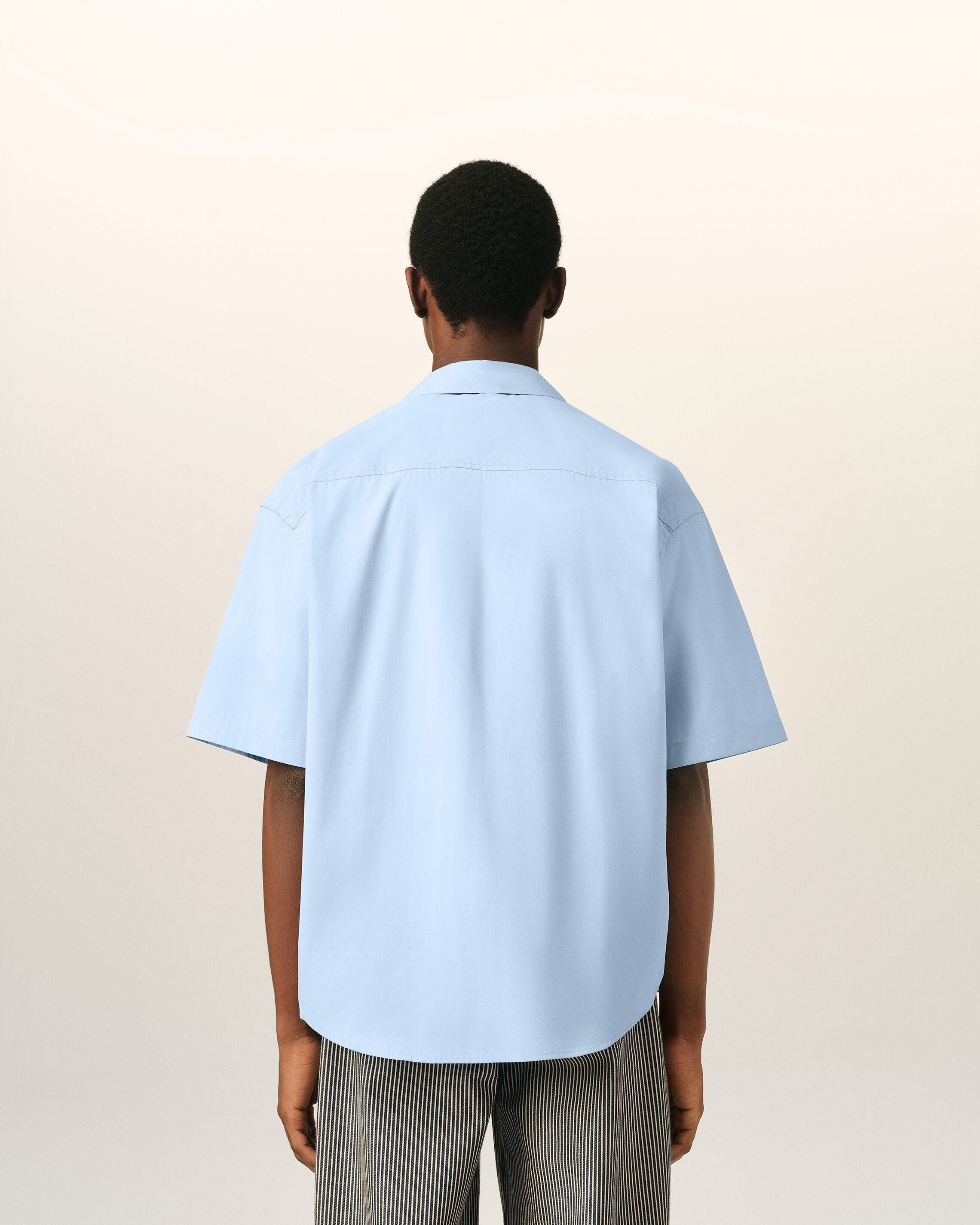 Blue boxy cotton short-sleeve shirt with Ami de Coeur tulip - 5