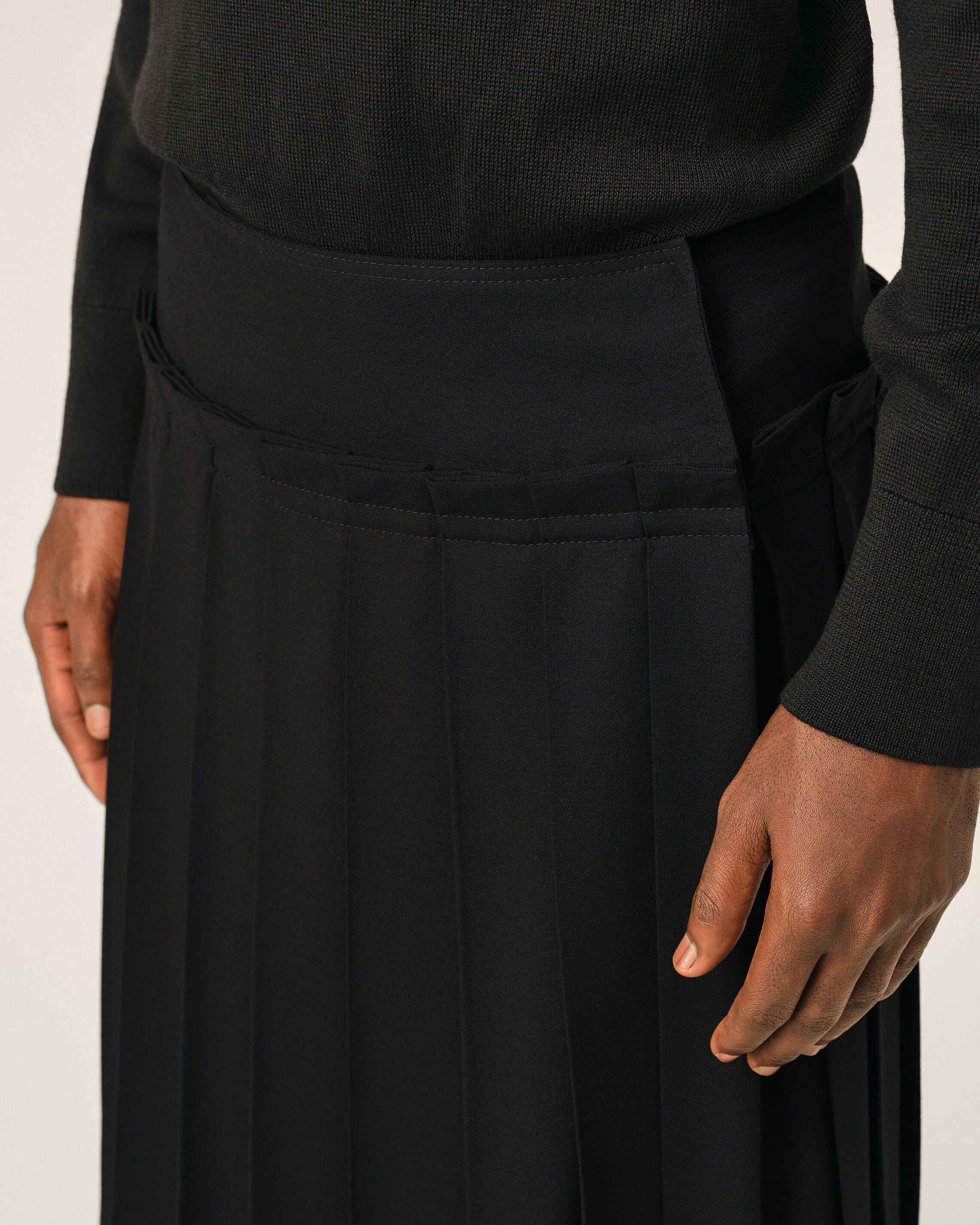 Black midi pleated woolskirt - 5