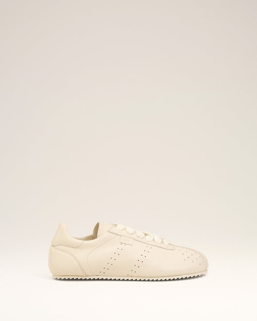 Zapatillas deportivas suaves de piel de vaca blanca - 1 - Ami Paris
