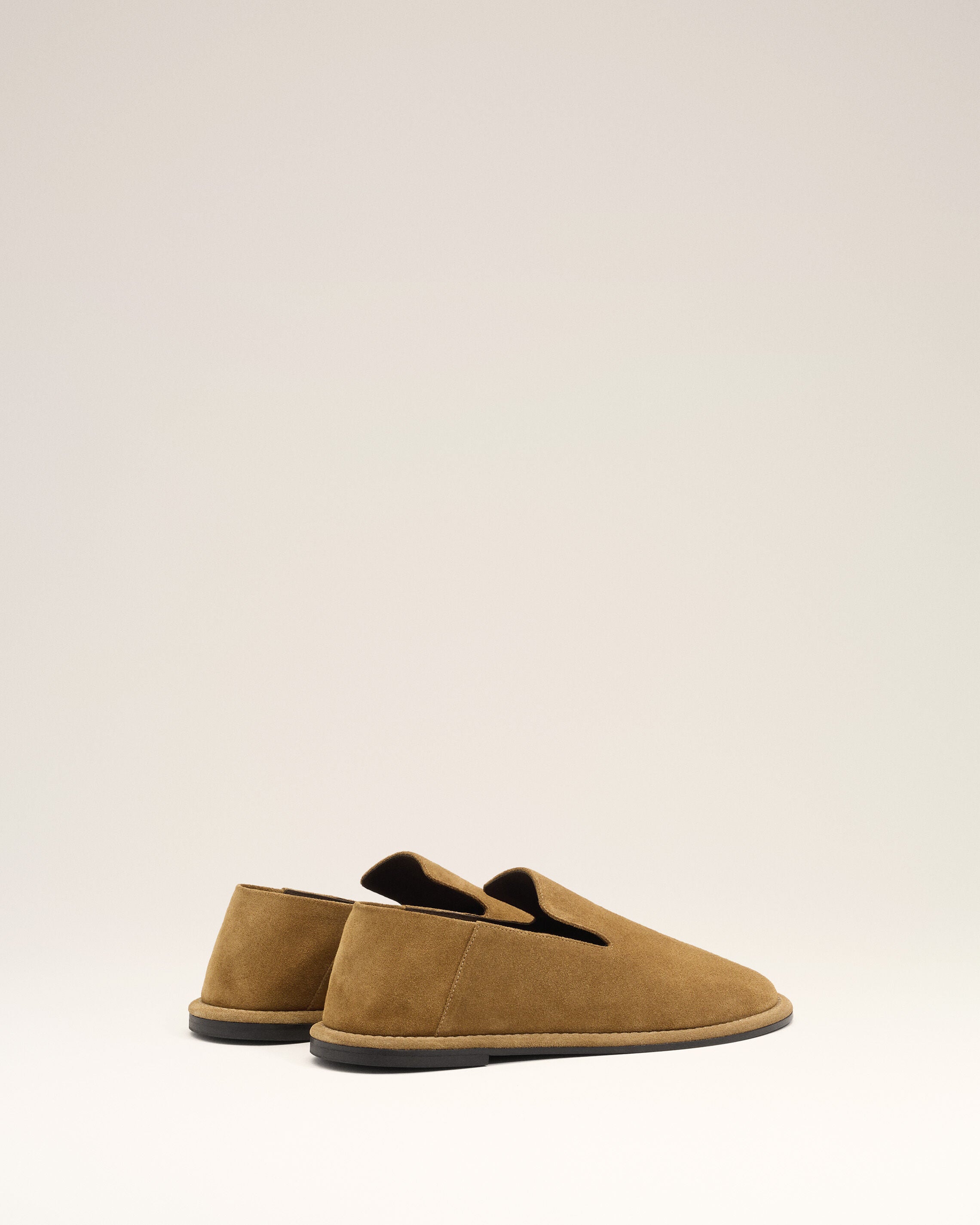 CARAMEL Brown Cow Leather Midi Slippers | Ami Paris