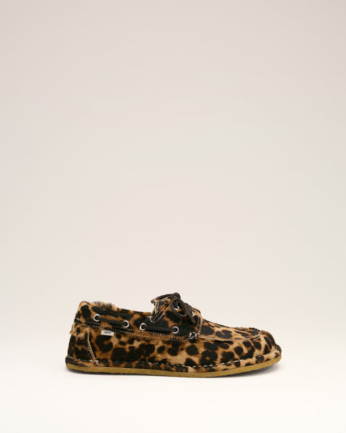 Scarpe da barca in pelle di vitello stampata leopardata - 2 - Ami Paris