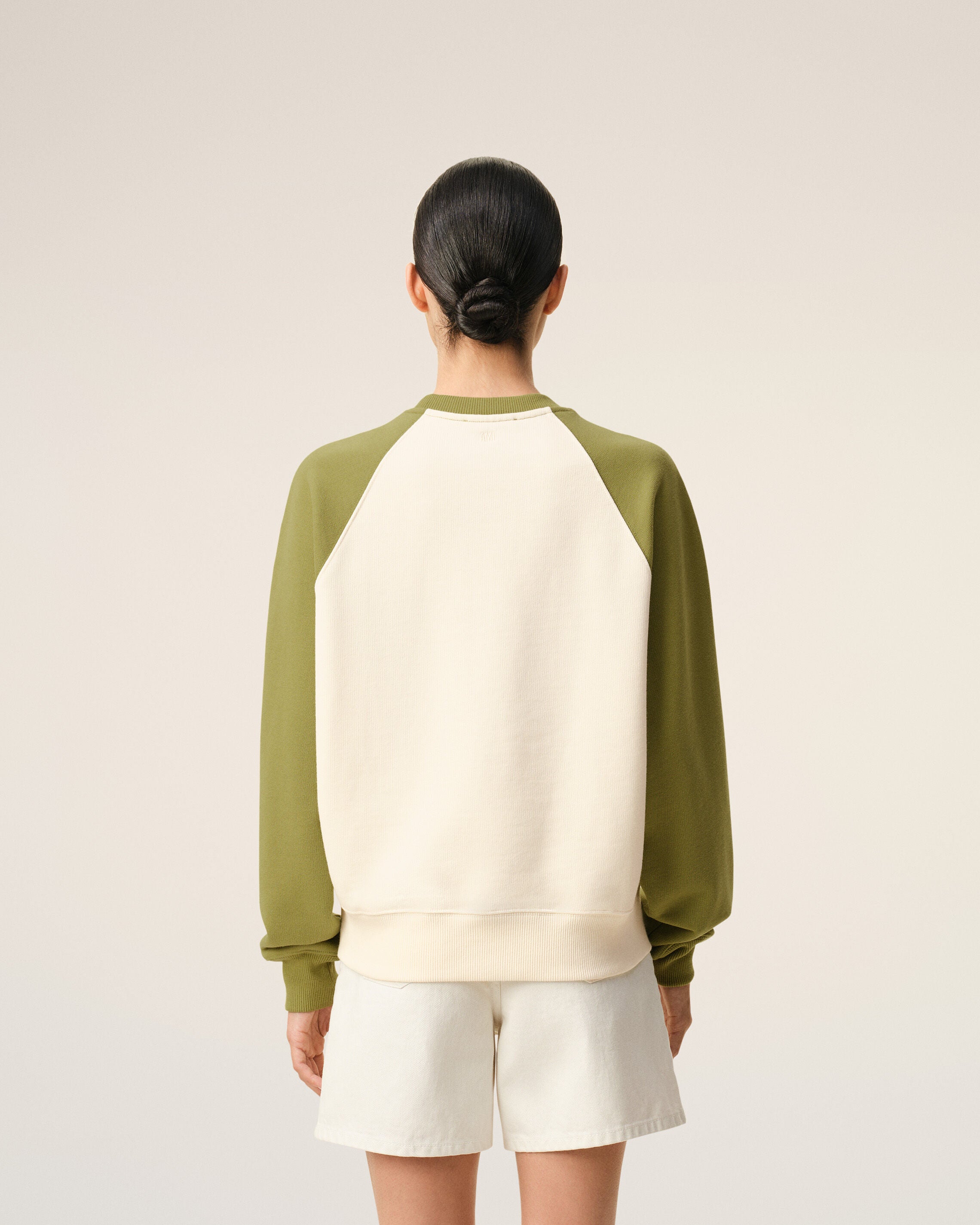 ホワイト＆グリーン コットンニット Ami De Coeur スウェットシャツ