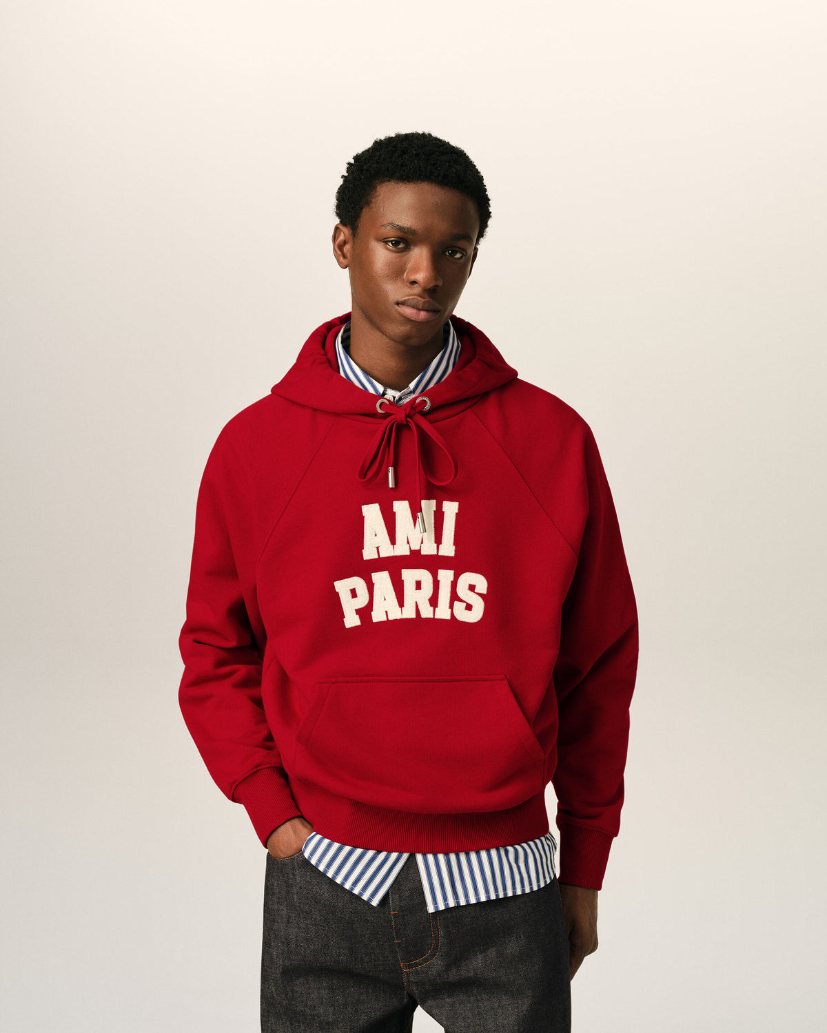 Red cotton hoodie with Ami Paris embroidery - 2