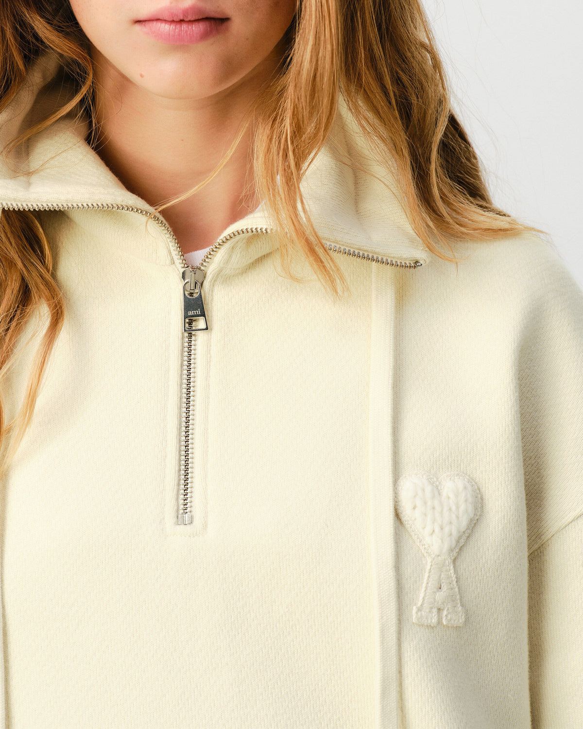White zipped sweatshirt with Ami de Coeur - 10