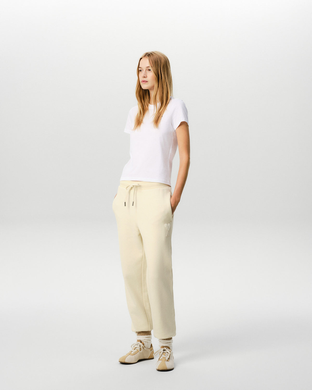 White cotton trackpants with Ami de Coeur patch - 12