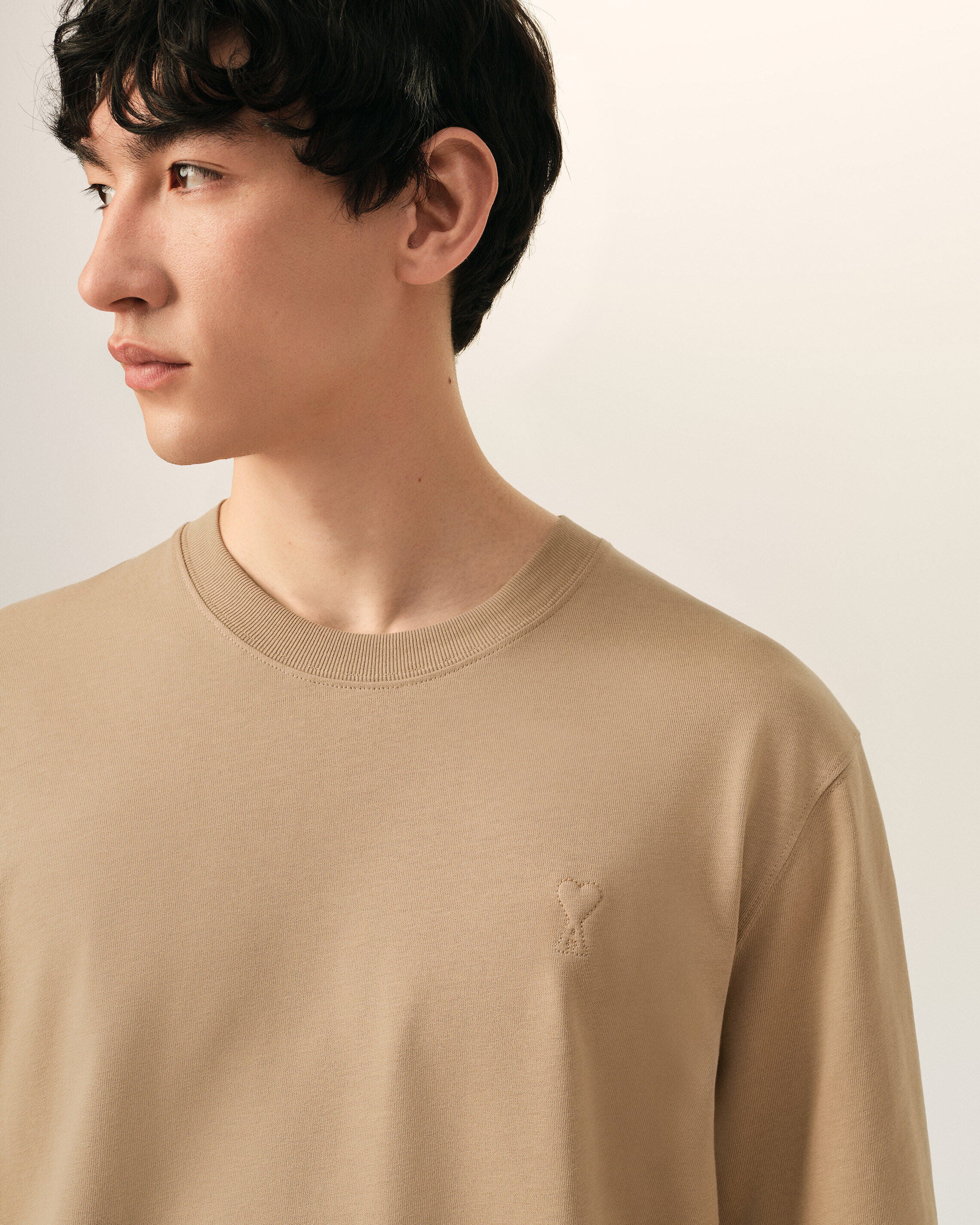 Camiseta Ami de Cœur de algodón beige con relieve - 4