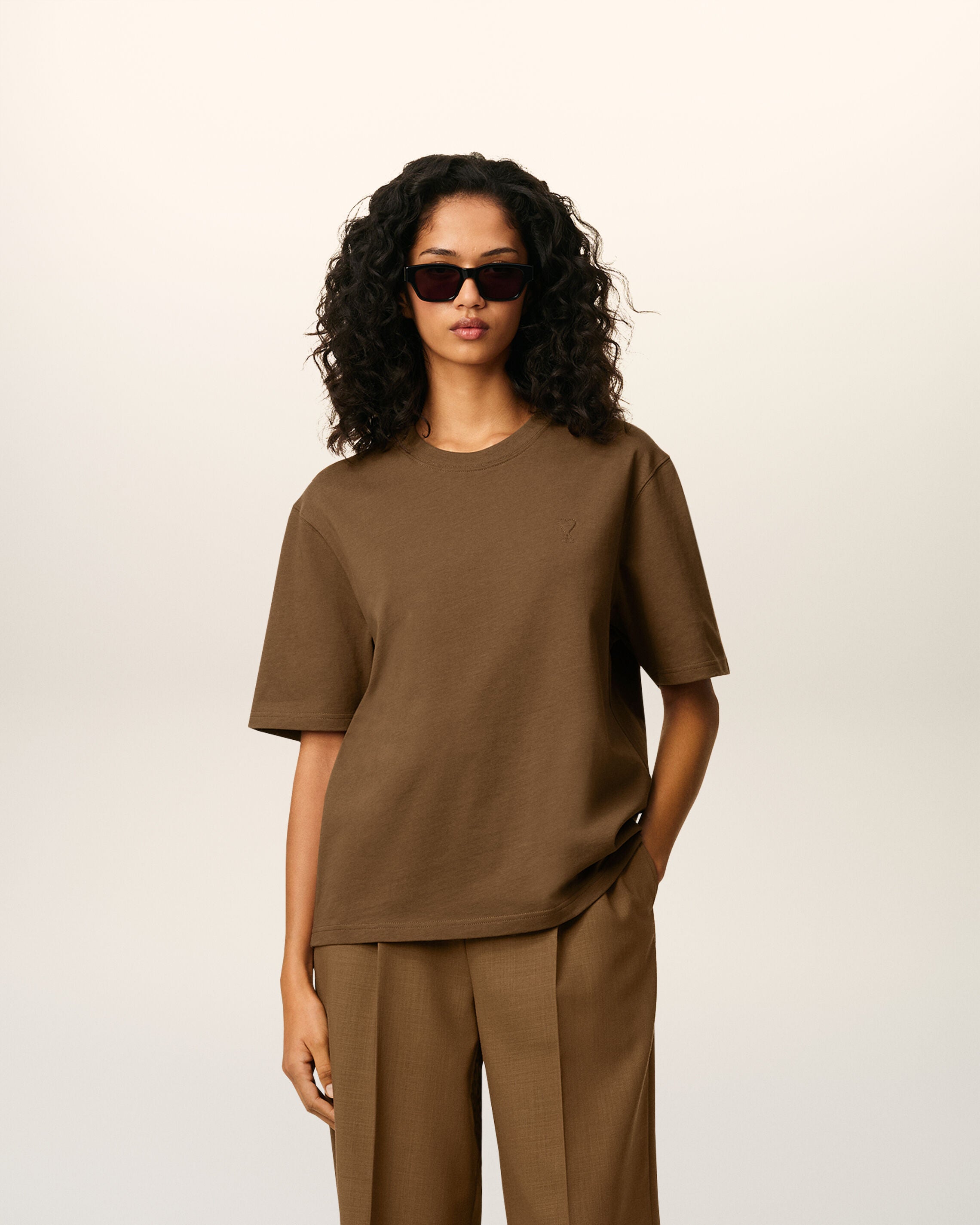 ウィメンズ デザイナー Tシャツ＆トップス | AMI PARIS