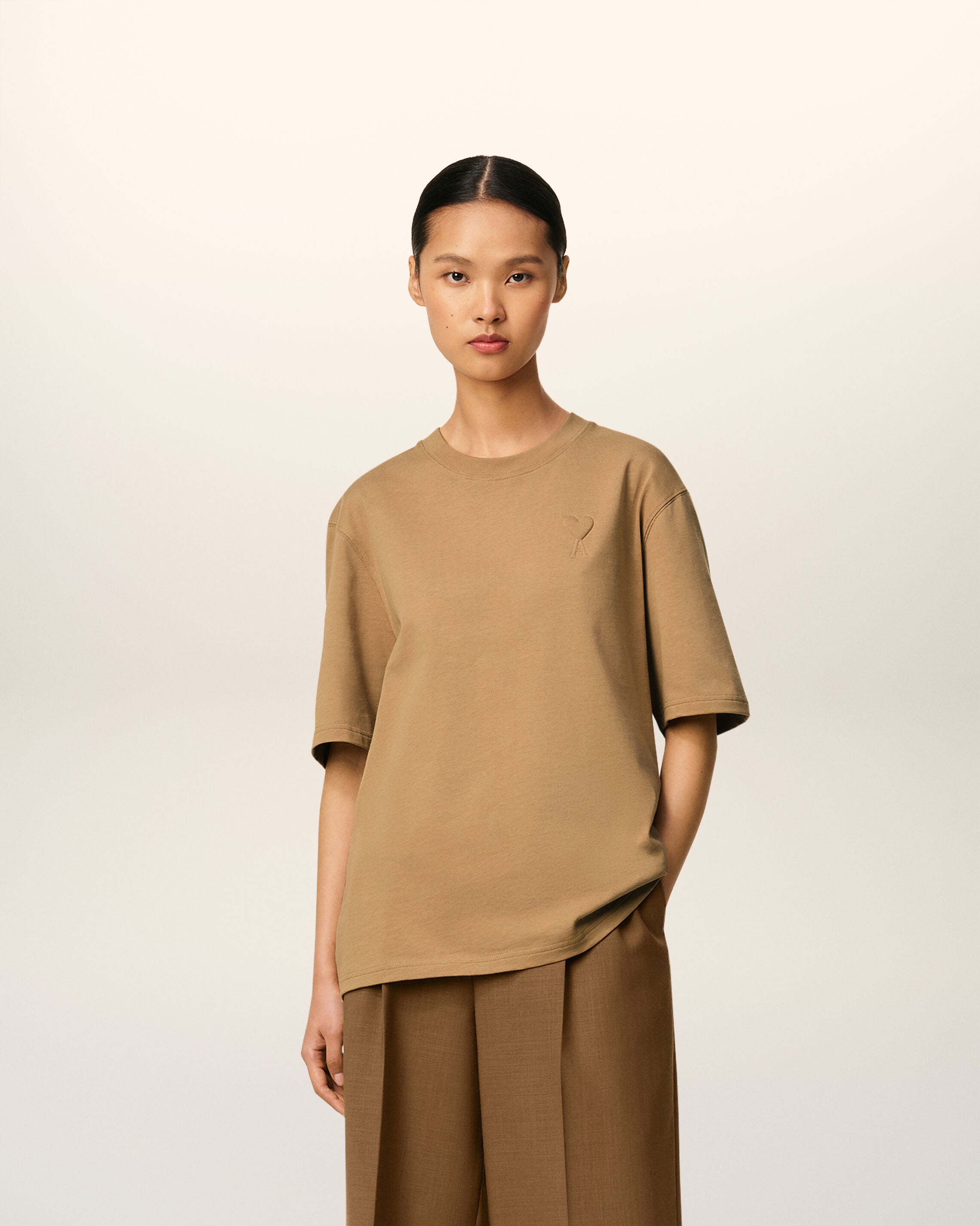 NIGHT BLUE Off-White Ami de Coeur T-shirt | AMI PARIS