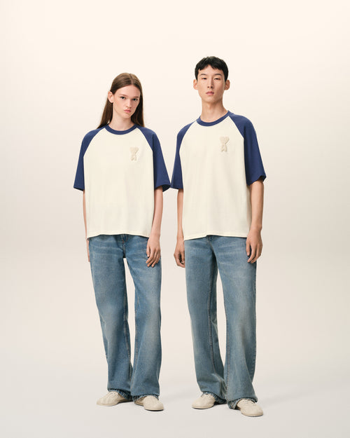 Weiß-blaues Baumwoll-T-Shirt mit gestricktem Ami De Coeur Aufnäher - 13 - Ami Paris